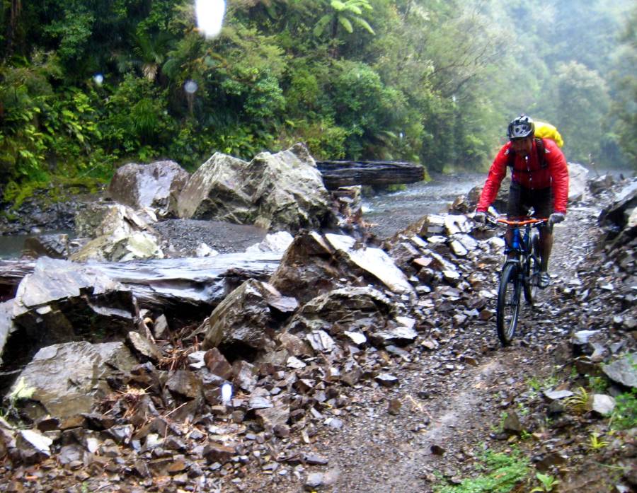 Major slip on the Pakihi Track